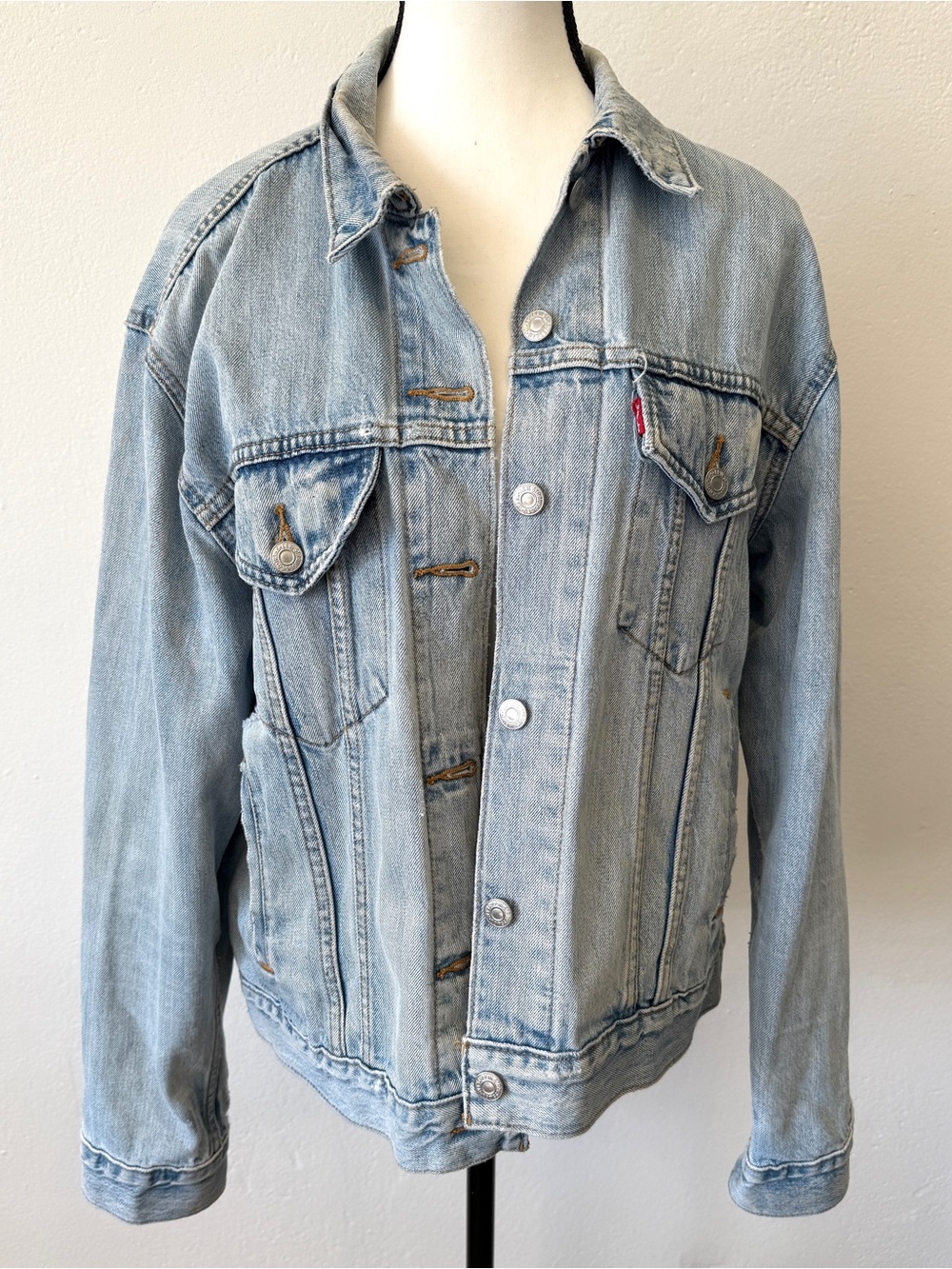 Levi's Light Wash Denim Trucker Jacket Size Large